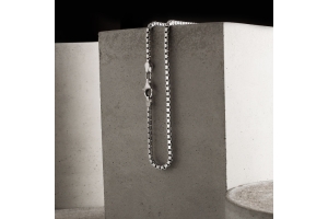 What Does a Box Chain Necklace look like?