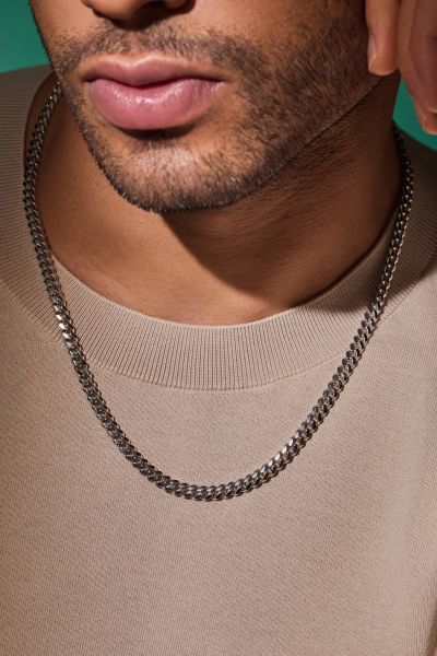 4.9mm Sterling Silver Cuban Chain Link Necklace on Model Ed 